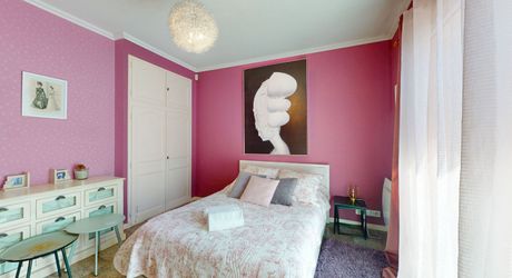 Maison contemporaine 275 m² avec piscine à Terrasson-Lavilledieu sur environ 5000 m² de terrain.
