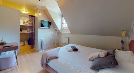 Maison contemporaine 275 m² avec piscine à Terrasson-Lavilledieu sur environ 5000 m² de terrain.