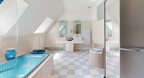 Maison contemporaine 275 m² avec piscine à Terrasson-Lavilledieu sur environ 5000 m² de terrain.
