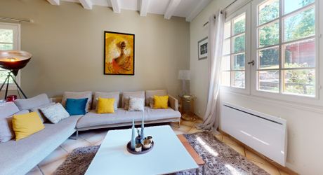 Maison contemporaine 275 m² avec piscine à Terrasson-Lavilledieu sur environ 5000 m² de terrain.