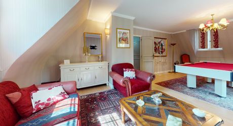 Maison contemporaine 275 m² avec piscine à Terrasson-Lavilledieu sur environ 5000 m² de terrain.