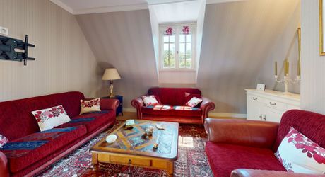 Maison contemporaine 275 m² avec piscine à Terrasson-Lavilledieu sur environ 5000 m² de terrain.