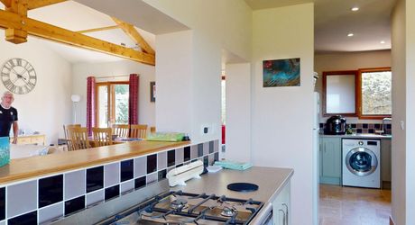 A quelques kilomètres de Montignac, maison de plain-pied, en parfait, état, situé au calme sur les hauteurs.