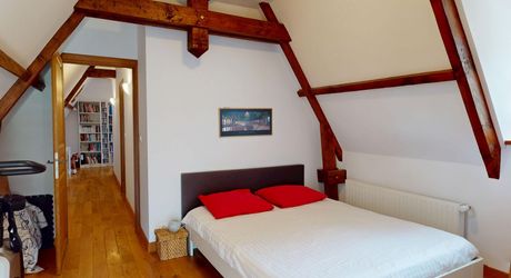 Ancienne ferme périgourdine rénovée sur 15 hectares à 6 kilomètres de Sarlat.