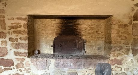 Ancienne ferme périgourdine rénovée sur 15 hectares à 6 kilomètres de Sarlat.