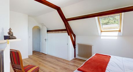 En Périgord Noir, sur les hauteurs de la Vallée de la Vézère, maison impeccable située au calme sans nuisance.