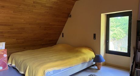 Propriété sur 2 hectares située dans un très beau cadre de campagne, à moins de 10 minutes de Sarlat.