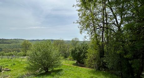 Périgord Noir, maison au coeur d'un hameau, proche commerces et sites touristiques.
