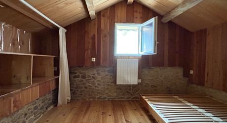 Périgord Noir, maison au coeur d'un hameau, proche commerces et sites touristiques.