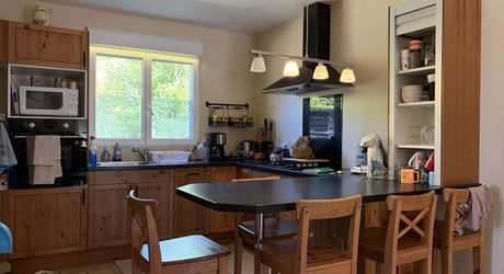 A MONTIGNAC, maison avec gîte sur terrain de 500 m² avec piscine hors-sol.