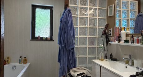 A MONTIGNAC, maison avec gîte sur terrain de 500 m² avec piscine hors-sol.