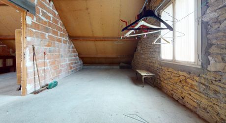 Emplacement rare en plein cœur de Montignac-Lascaux, construction de qualité, jardin clos, garage, potentiel de surface habitable...unique!