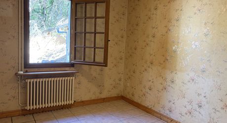 A quiet house situated 2 minutes from the centre of Montignac-Lascaux.