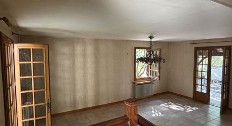 A quiet house situated 2 minutes from the centre of Montignac-Lascaux.