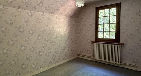 A quiet house situated 2 minutes from the centre of Montignac-Lascaux.