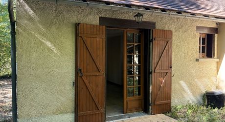 A quiet house situated 2 minutes from the centre of Montignac-Lascaux.