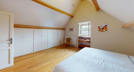 Magnifique maison de vacances avec cour et piscine.