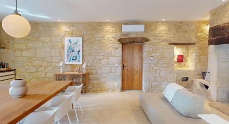 Magnifique maison de vacances avec cour et piscine.