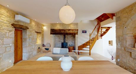 Magnifique maison de vacances avec cour et piscine.