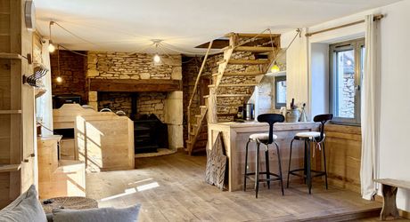 Maison de village authentique rénovée avec cour. 