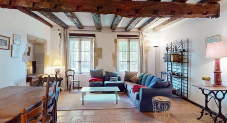 Domaine d’environ 40 hectares en Périgord Noir composé du Manoir, d’une métairie et d’importantes dépendances.