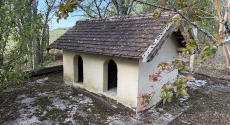 Sur les hauteurs de MONTIGNAC-LASCAUX, au calme, maison d'environ 133 m² habitables sur 1600 m² de jardin clos.