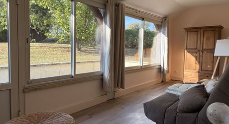 Sur les hauteurs de MONTIGNAC-LASCAUX, au calme, maison d'environ 133 m² habitables sur 1600 m² de jardin clos.