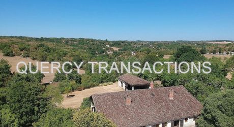 Proche Cahors, ancien chai rénové avec 7000m² de terrain, piscine et dépendances
