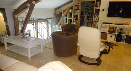 Région Montcuq - Propriété composée de 2 maisons en pierre avec environ 10 ha de terrain