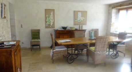 Région Montcuq - Propriété composée de 2 maisons en pierre avec environ 10 ha de terrain