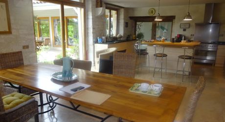 Région Montcuq - Propriété composée de 2 maisons en pierre avec environ 10 ha de terrain