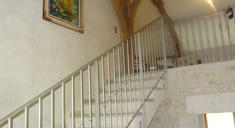 Région Montcuq - Propriété composée de 2 maisons en pierre avec environ 10 ha de terrain