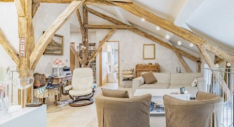 Région Montcuq - Propriété composée de 2 maisons en pierre avec environ 10 ha de terrain