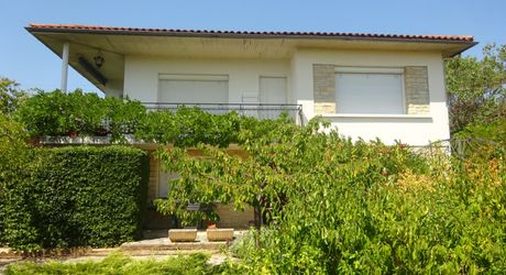 Prayssac centre , maison de 150 m² habitables.