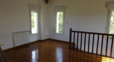 Sur les hauteurs de Cahors maison avec piscine et belle vue sur 1ha2