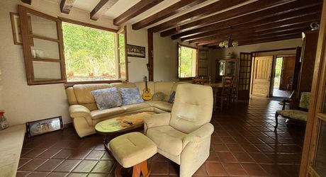 Proche Cahors, maison 5 chambres avec terrain de 3770m² 
