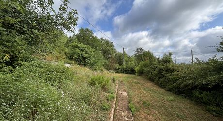 Proche Cahors, maison 5 chambres avec terrain de 3770m² 