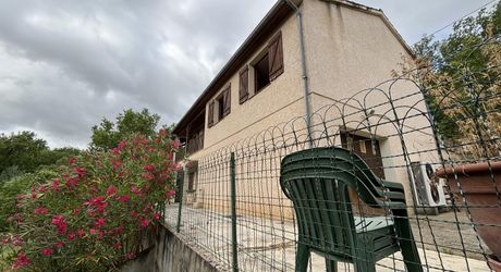 Proche Cahors, maison 5 chambres avec terrain de 3770m² 