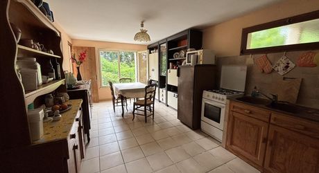 Proche Cahors, maison 5 chambres avec terrain de 3770m² 