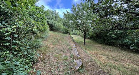 Proche Cahors, maison 5 chambres avec terrain de 3770m² 
