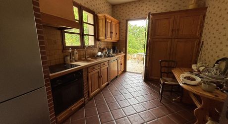 Proche Cahors, maison 5 chambres avec terrain de 3770m² 