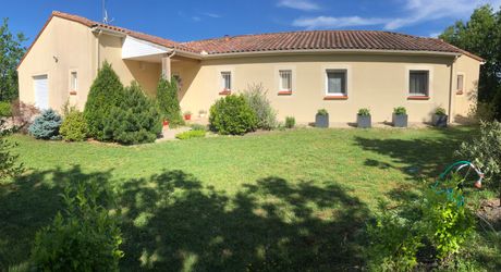 Grande et belle contemporaine au sud de Cahors 