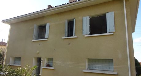 Cahors, quartier résidentiel, maison avec jardin et garage