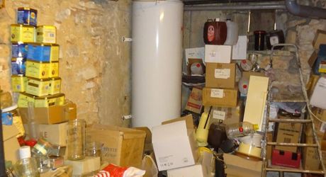 Propriété en pierre avec dépendances