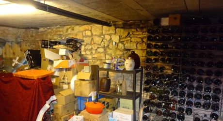 Propriété en pierre avec dépendances