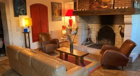 Propriété en pierre avec dépendances