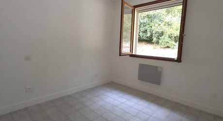 Région CAHORS  EST -  Maison  6 pièces avec jardin et garage