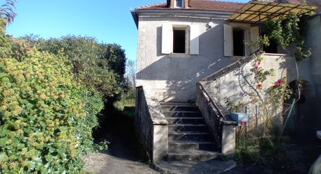  Région Catus, Maison de Village