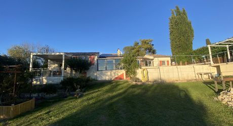 PRADINES, DOUBLE-MAISON AVEC VUE SUR LA VALLEE 