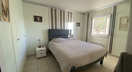 PRADINES, DOUBLE-MAISON AVEC VUE SUR LA VALLEE 